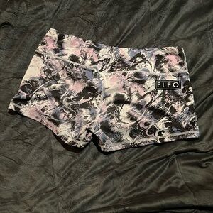 Fleo Shorts
